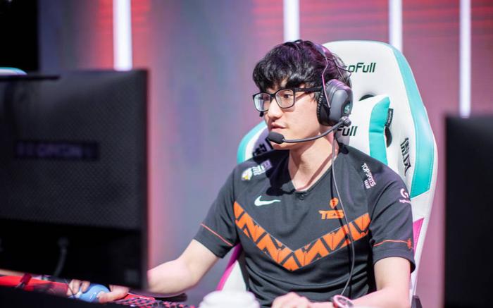 中国队不断突破！，Karsa连续三场比赛得分超过持续失利全场沸腾不已的简单介绍-九游体育