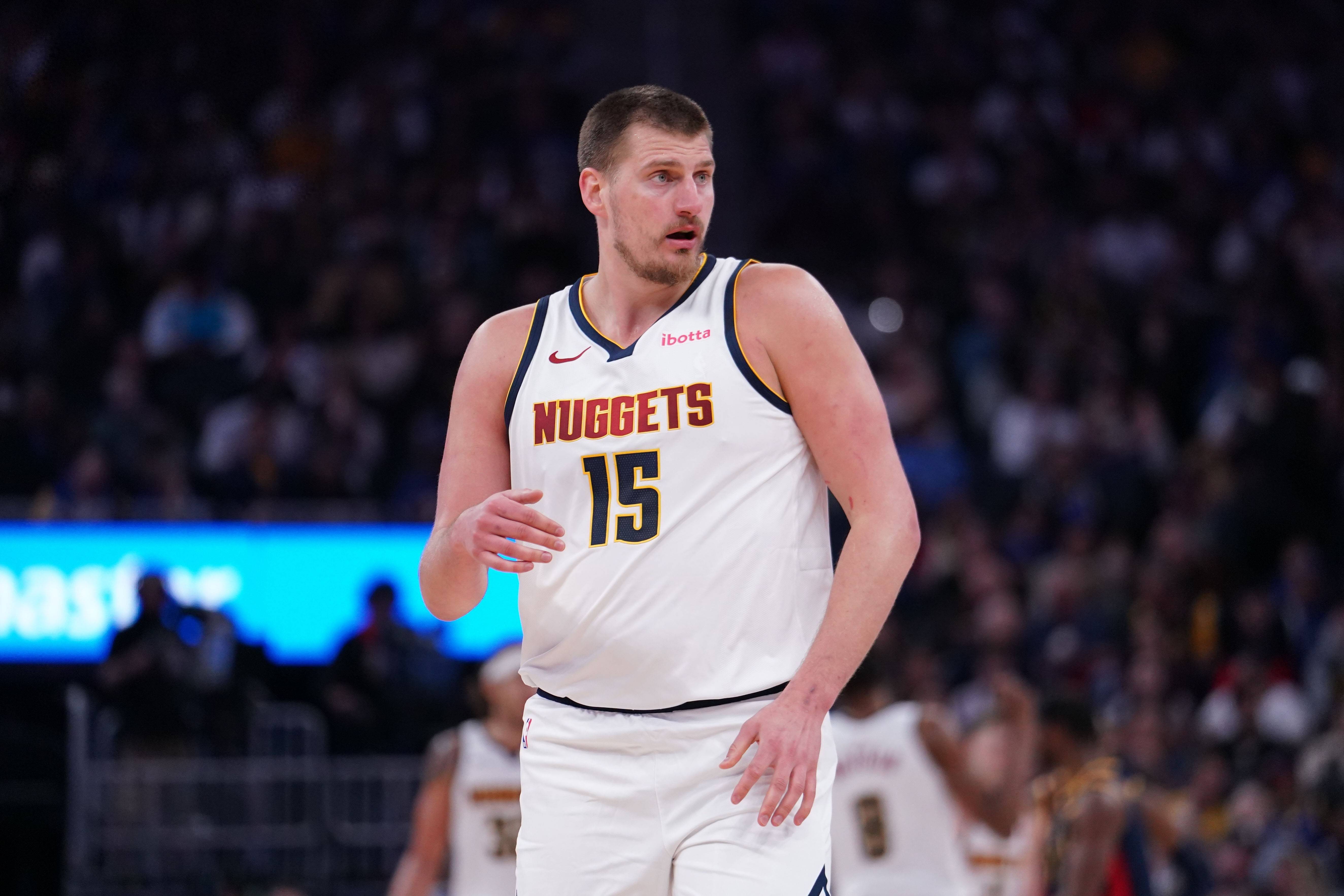 爆冷首场状态出色，快船观众沸腾！，穆雷重返赛场赛场气氛高涨的简单介绍-九游网页版