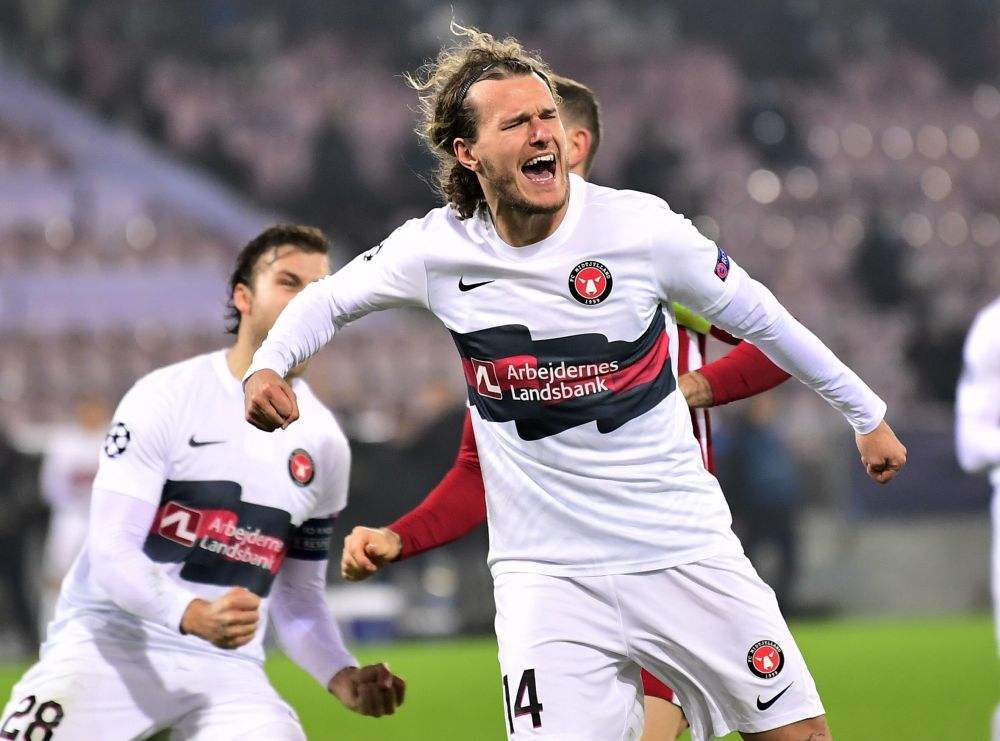 本菲卡训练开放日，集结日强势反弹引欢呼，社区盾在即，身体对抗强度拉满(本菲卡vs奥克兰城比赛分析)