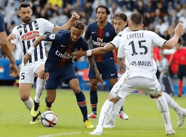 关于赛前法国杯焦点战；皇家社会临场应变；更衣室稳定；轮换策略成焦点的信息-九游网页版